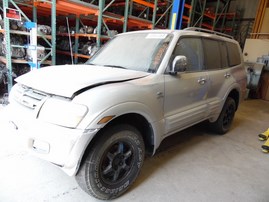 2001 MITSUBISHI MONTERO LIMITED SILVER 3.5L AT 4WD 183860